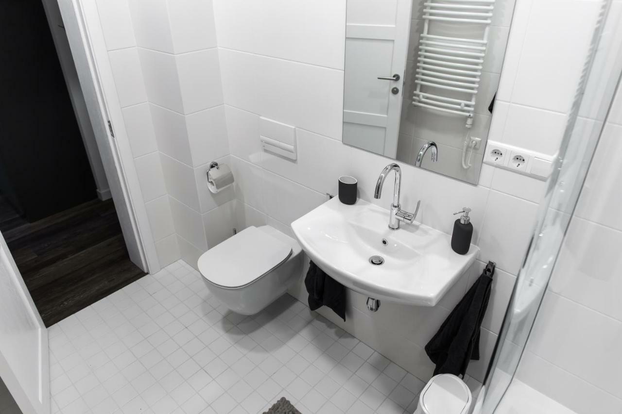 Deluxe Apartments By Hostlovers Kaunas Dış mekan fotoğraf